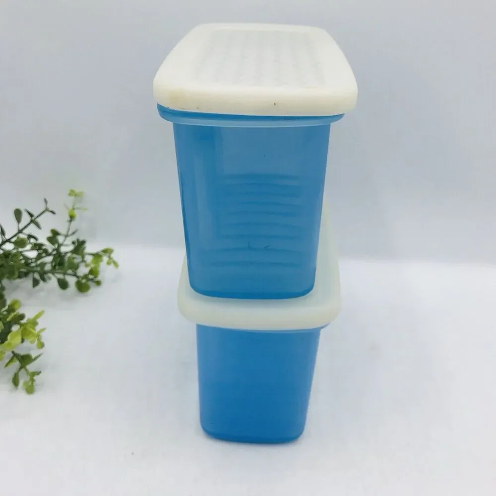 Vintage Tupperware Fridgesmart Mini Set Of 2-1 1/2c Vented Containers Blue White